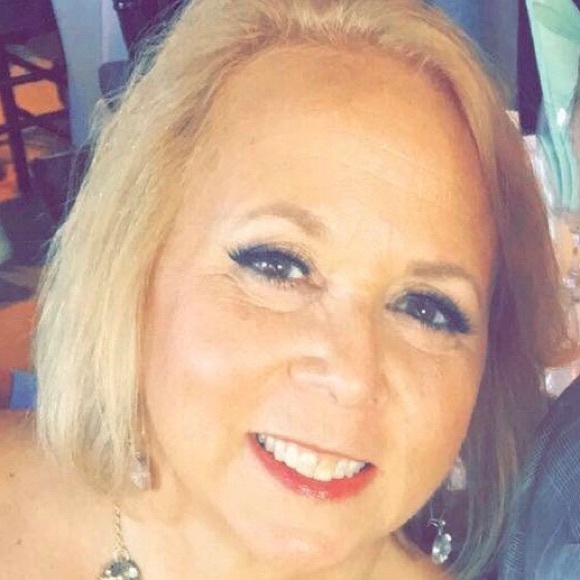 Meet your Posher, Monica - Picture 1 of 1